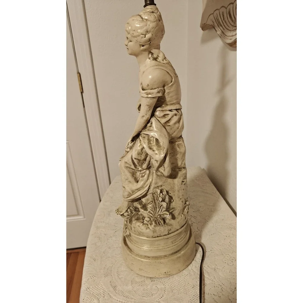Vintage Early-mid 20th Century Plaster Mold Figural Table Lamp. Needs Re-wired